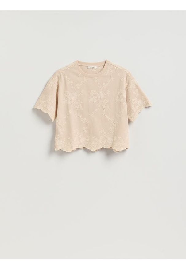 Reserved - T-shirt z ozdobnym haftem - beżowy. Kolor: beżowy. Materiał: dzianina, bawełna. Wzór: haft