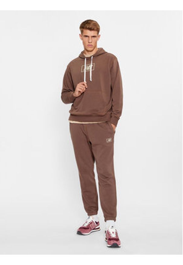 New Balance Bluza NB Essentials Hoodie MT33508 Brązowy Regular Fit. Kolor: brązowy. Materiał: bawełna