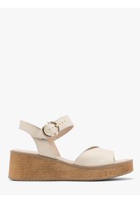 Ryłko - Kremowe sandały na platformie DONNA. Kolor: kremowy. Materiał: skóra. Obcas: na platformie. Styl: street #1
