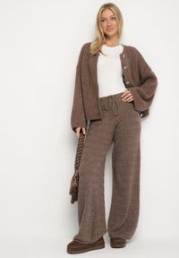 Born2be - Brązowe Dzianinowe Spodnie o Szerokim Kroju z Domieszką Wełny i Wiskozy Tiemella. Okazja: na co dzień. Kolor: brązowy. Materiał: wełna, wiskoza, dzianina. Styl: casual, sportowy #7