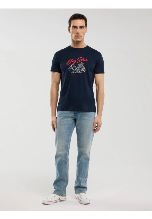Big-Star - Koszulka męska z nadrukiem granatowa Sterir 403. Okazja: na co dzień. Kolor: niebieski. Materiał: bawełna, jeans. Wzór: nadruk. Styl: casual