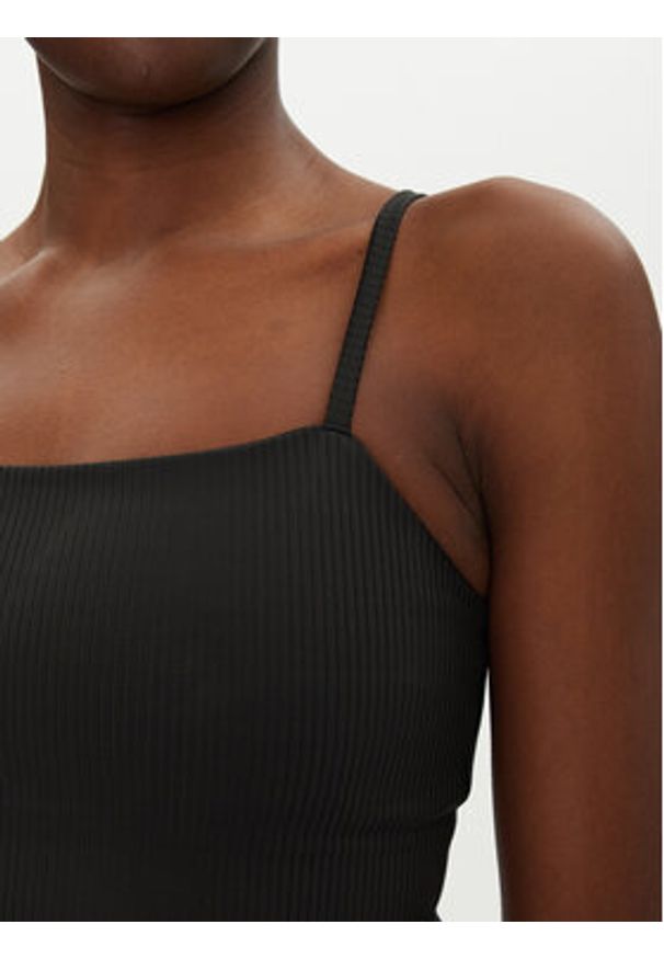 GIRLFRIEND COLLECTIVE - Girlfriend Collective Top Rib Cami 1037 Czarny Slim Fit. Kolor: czarny. Materiał: syntetyk
