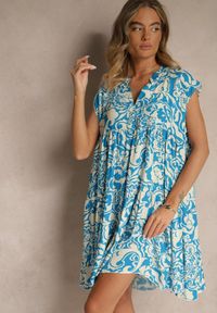 Renee - Niebieska Sukienka Oversize z Bawełny z Ornamentnym Wzorem Folazea. Okazja: na co dzień. Kolor: niebieski. Materiał: bawełna. Sezon: lato. Typ sukienki: oversize. Styl: elegancki, casual