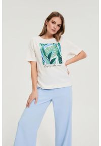 MOODO - T-shirt z nadrukiem biały. Kolor: biały. Materiał: bawełna. Wzór: nadruk #1