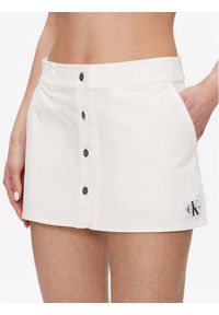 Calvin Klein Jeans Spódnica mini J20J220797 Biały Regular Fit. Kolor: biały. Materiał: bawełna