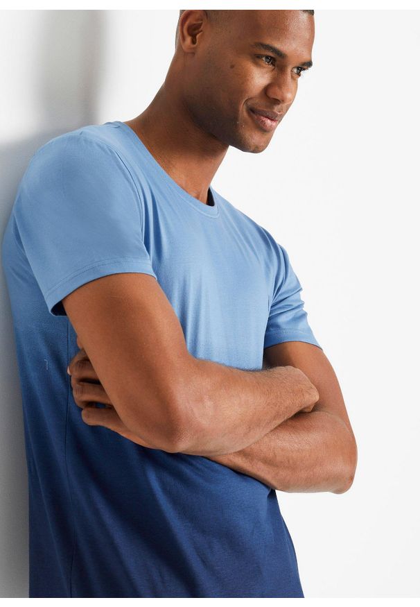 bonprix - T-shirt z czystej bawełny. Kolor: niebieski. Materiał: bawełna. Wzór: haft