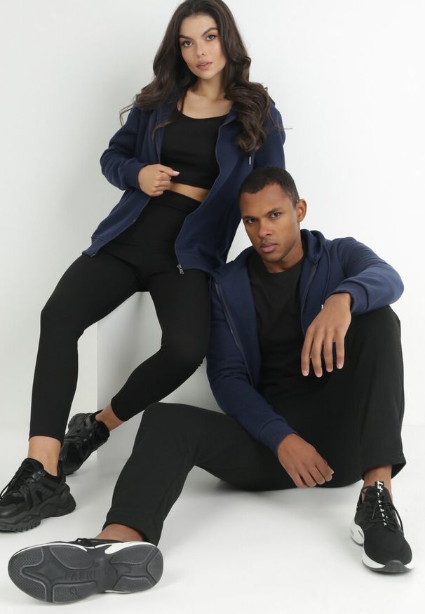 Born2be - Granatowa Bluza Klymaera. Okazja: na co dzień. Typ kołnierza: kaptur. Kolor: niebieski. Materiał: jeans, materiał, polar. Długość rękawa: długi rękaw. Długość: długie. Styl: casual