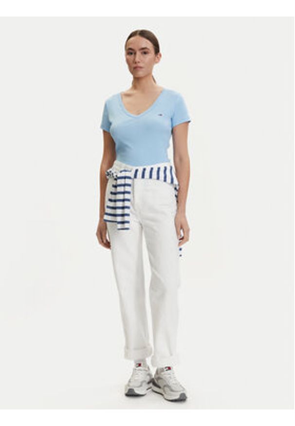 Tommy Jeans T-Shirt DW0DW17385 Niebieski jasny Slim Fit. Kolor: niebieski. Materiał: bawełna