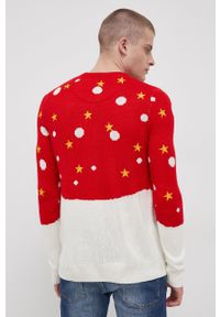Brave Soul Sweter męski kolor czerwony. Okazja: na co dzień. Kolor: czerwony. Długość rękawa: długi rękaw. Długość: długie. Wzór: aplikacja. Styl: casual #3