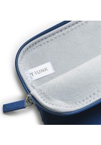Etui Trunk Neoprene Sleeve do MacBook 14'' (navy). Materiał: nylon. Styl: elegancki, casual
