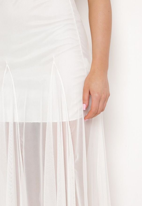 Born2be - Biała Sukienka Bez Rękawów z Tiulowym Dołem Tekolia. Okazja: na co dzień. Kolor: biały. Materiał: tiul. Długość rękawa: bez rękawów. Typ sukienki: proste. Styl: casual