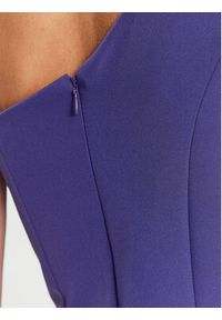 Rinascimento Sukienka koktajlowa CFC0115241003 Fioletowy Regular Fit. Kolor: fioletowy. Materiał: syntetyk. Styl: wizytowy
