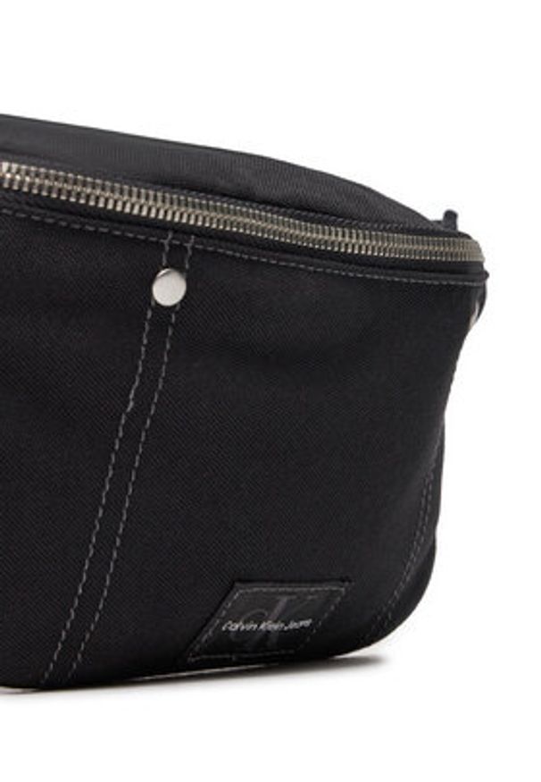 Calvin Klein Saszetka nerka Sport Essentials K50K512552 Czarny. Kolor: czarny. Materiał: materiał