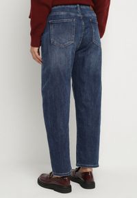 Born2be - Niebieskie Jeansy Mom Fit High Waist z Bawełny Nelimesa. Okazja: na co dzień. Stan: podwyższony. Kolor: niebieski. Styl: casual #4