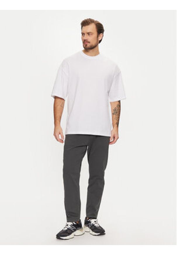 Jack & Jones - Jack&Jones T-Shirt Charge 12259975 Biały Oversize. Kolor: biały. Materiał: bawełna