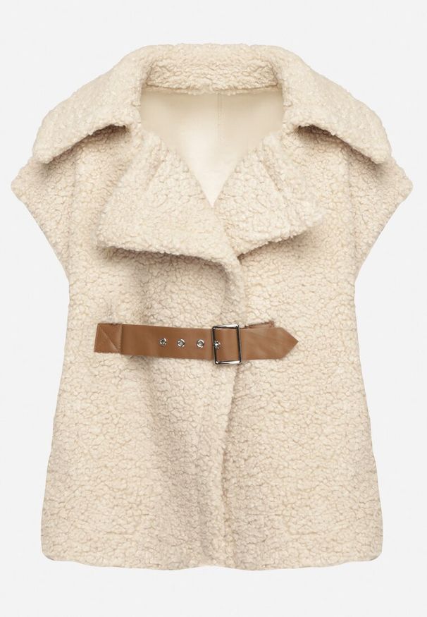 Born2be - Beżowa Futrzana Kamizelka o Fakturze Typu Baranek z Zapięciem na Klamerkę Hetilia. Okazja: na co dzień, na spotkanie biznesowe, na spacer. Kolor: beżowy. Materiał: futro. Styl: biznesowy, klasyczny, casual, elegancki