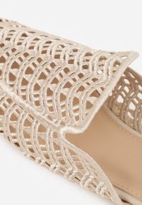 Renee - Beżowe Ażurowe Klapki Mule z Plecioną Cholewką Raguela. Kolor: beżowy. Materiał: jeans. Wzór: ażurowy #2
