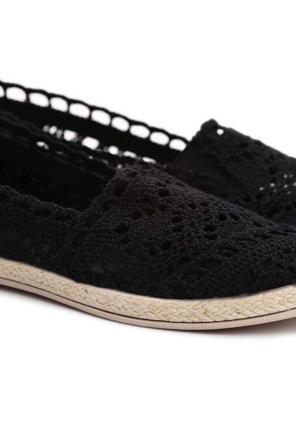 Renee - Czarne Espadryle Gratifyinglys. Nosek buta: okrągły. Zapięcie: bez zapięcia. Kolor: czarny. Materiał: materiał. Szerokość cholewki: normalna. Wzór: ażurowy, jednolity