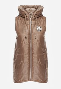 Renee - Szampańska Długa Kamizelka Pikowana z Nieodpinanym Kapturem Ozdobiona Naszywką Kasseda. Okazja: na co dzień. Kolor: złoty. Materiał: poliester, jeans. Długość: długie. Wzór: aplikacja. Styl: casual #4