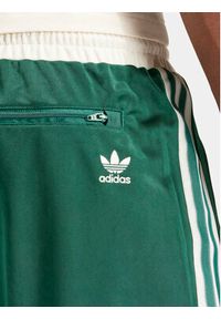 Adidas - adidas Spodnie dresowe IS1402 Zielony Regular Fit. Kolor: zielony. Materiał: syntetyk #2