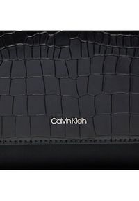 Calvin Klein Torebka Ck Must Shoulder Bag_Croco K60K612111 Czarny. Kolor: czarny. Materiał: skórzane
