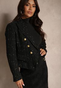 Renee - Czarna Taliowana Marynarka z Ozdobnymi Guzikami i Usztywnieniem w Ramionach Azinnara. Okazja: na spotkanie biznesowe, do pracy, na co dzień. Kolor: czarny. Materiał: jeans. Styl: biznesowy, casual, elegancki #3