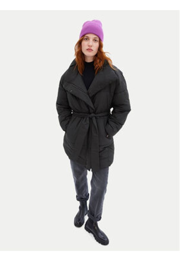 GAP - Gap Kurtka zimowa 451444 Czarny Oversize. Kolor: czarny. Materiał: syntetyk. Sezon: zima