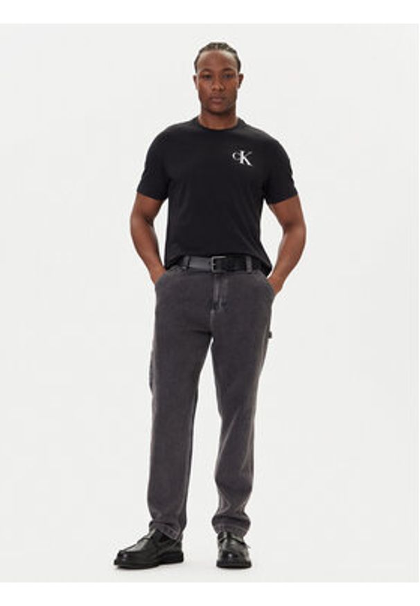 Calvin Klein Jeans T-Shirt 30s Chest Logo LV04RD865G Czarny Regular Fit. Kolor: czarny. Materiał: bawełna