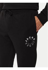 Jack & Jones - Jack&Jones Dres Warrior 12248814 Czarny Regular Fit. Kolor: czarny. Materiał: bawełna #7