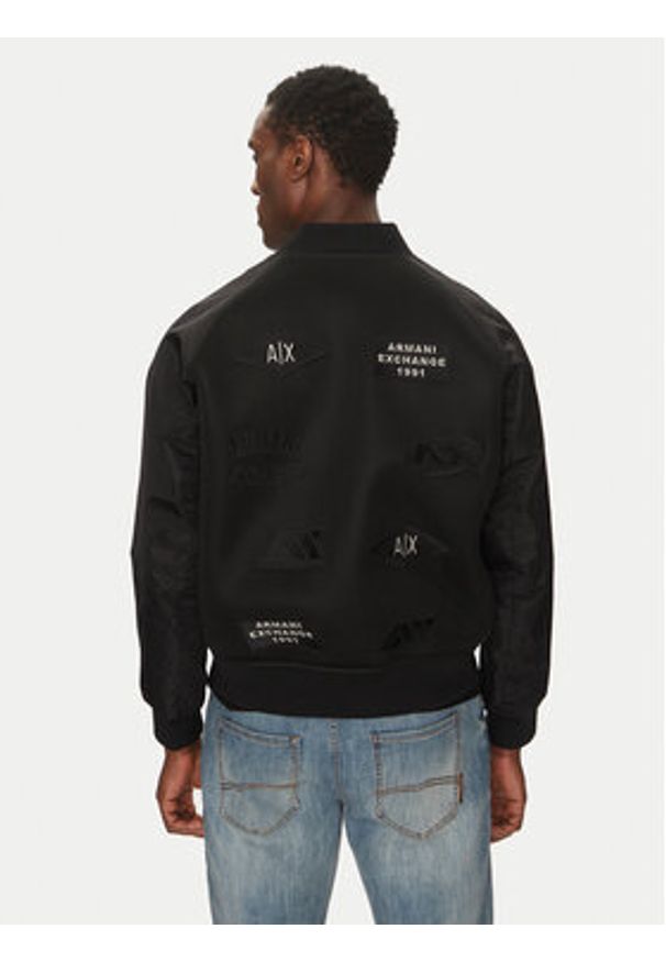 Armani Exchange Kurtka bomber XM000388 AF13130 UC001 Czarny Regular Fit. Kolor: czarny. Materiał: syntetyk