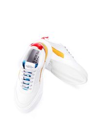 PREMIUM BASICS - Białe sneakersy ze skóry wegańskiej ISABEL. Nosek buta: okrągły. Kolor: czerwony. Materiał: zamsz, materiał. Szerokość cholewki: normalna. Wzór: aplikacja #5