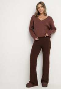 Born2be - Brązowe Ocieplane Spodnie Dzianinowe o Szerokim Kroju Miorea. Okazja: na spacer. Kolor: brązowy. Materiał: dzianina #7