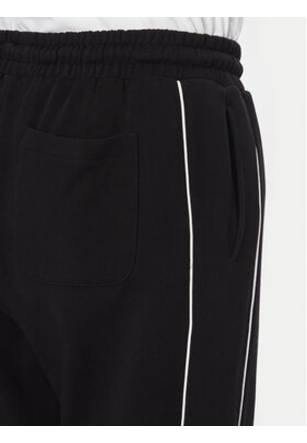 Karl Lagerfeld Jeans Spodnie dresowe A2M10098 Czarny Regular Fit. Kolor: czarny. Materiał: bawełna