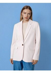 Sinsay - Klasyczna gładka jednorzędowa marynarka z domieszką wiskozy - kremowy. Kolor: kremowy. Materiał: wiskoza. Wzór: gładki. Styl: klasyczny #1