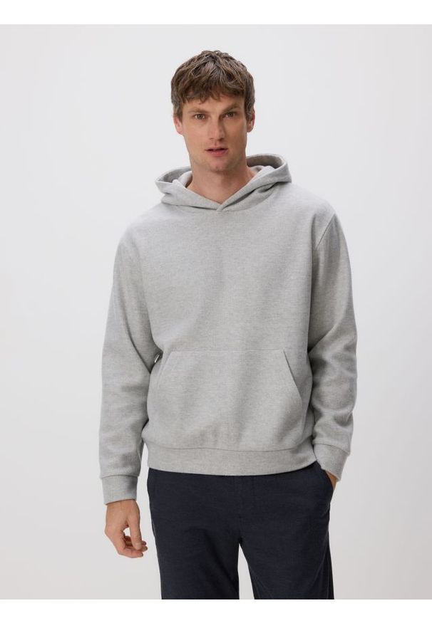 Reserved - Bluza kangurka z kapturem - ciemnoszary. Typ kołnierza: kaptur. Kolor: szary. Materiał: dzianina