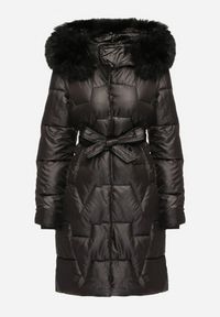 Born2be - Czarna Pikowana Kurtka o Długim Kroju Ozdobiona Paskiem i Odpinanym Futerkiem Milirra. Okazja: na spacer. Kolor: czarny. Materiał: futro. Długość: długie. Wzór: aplikacja. Styl: wizytowy, elegancki #6