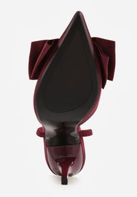 Born2be - Bordowe Satynowe Szpilki z Odkrytą Piętą i Ozdobną Kokardą Argatea. Okazja: na co dzień, na spotkanie biznesowe, na ślub cywilny, do pracy, na wesele, na imprezę. Kolor: czerwony. Materiał: satyna. Obcas: na szpilce. Styl: casual, biznesowy, elegancki, klasyczny #2