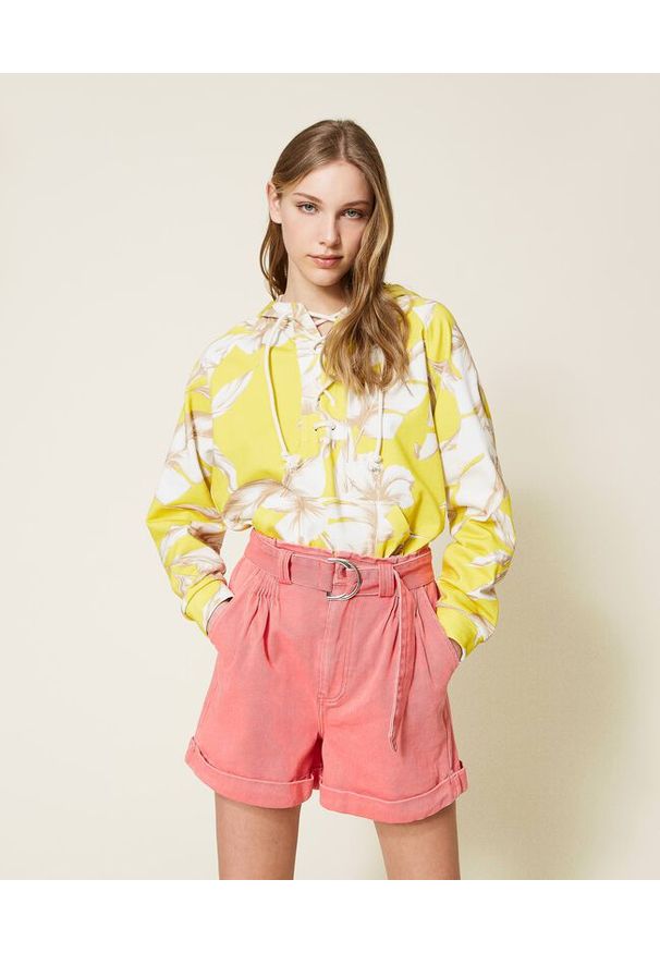 TwinSet - Szorty z wysokim stanem z efektem sprania Twinset. Stan: podwyższony. Kolor: różowy. Materiał: poliester, bawełna