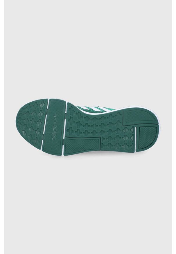 adidas Originals buty Swift Run 22 kolor zielony. Nosek buta: okrągły. Zapięcie: sznurówki. Kolor: zielony. Materiał: materiał, włókno, guma. Sport: bieganie