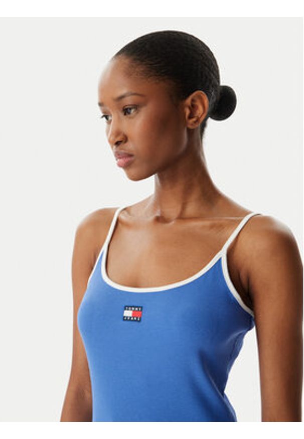Tommy Jeans Top DW0DW22261 Niebieski Slim Fit. Kolor: niebieski. Materiał: bawełna