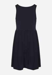 Born2be - Granatowa Sukienka o Rozkloszowanym Kroju na Szerokich Ramiączkach z Guzikami Jenovira. Okazja: na co dzień. Kolor: niebieski. Długość rękawa: na ramiączkach. Styl: casual #3