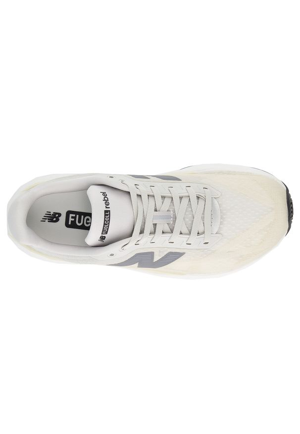 Buty damskie New Balance FuelCell Rebel v5 WFCXLX5 – szare. Kolor: szary. Materiał: guma, materiał, syntetyk. Szerokość cholewki: normalna. Wzór: geometria. Sport: bieganie, fitness