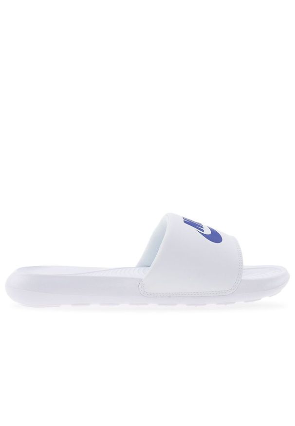 Klapki Nike Victori One CN9675-102 - białe. Okazja: na co dzień. Zapięcie: pasek. Kolor: biały. Sport: pływanie, turystyka piesza