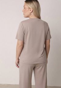 Born2be - Beżowy Komplet Bawełniany o Fasonie Oversize T-shirt i Spodnie Azilane. Kolor: beżowy. Materiał: bawełna #2