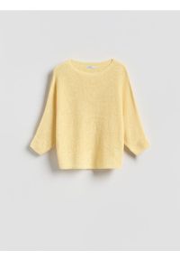 Reserved - Gładki sweter - jasnożółty. Kolor: żółty. Materiał: dzianina. Wzór: gładki