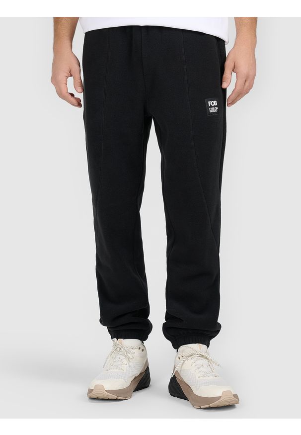 4f - 4F Spodnie polarowe męskie - czarne L. Kolor: czarny. Materiał: polar. Sport: wspinaczka, turystyka piesza, snowboard