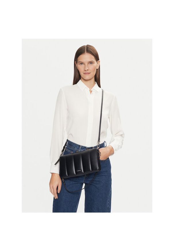 Torebka Calvin Klein. Kolor: czarny