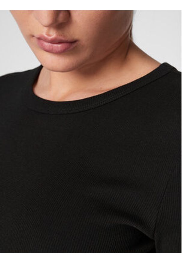 Gina Tricot Bluzka Basic 18863 Czarny Regular Fit. Kolor: czarny. Materiał: bawełna