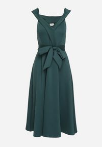 Born2be - Zielona Elegancka Sukienka o Fasonie Hiszpanki z Materiałowym Paskiem Xaelia. Typ kołnierza: dekolt hiszpanka. Kolor: zielony. Materiał: materiał. Styl: elegancki #6