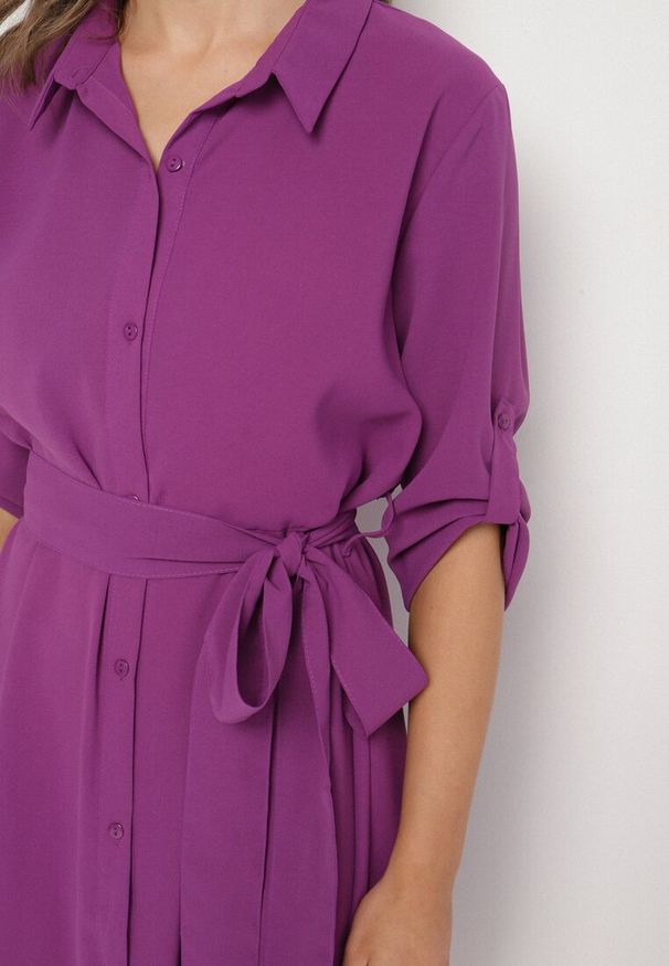 Born2be - Fioletowa Rozkloszowana Mini Sukienka Zapinana na Guziki z Materiałowym Paskiem Vleco. Kolor: fioletowy. Materiał: materiał. Długość: mini